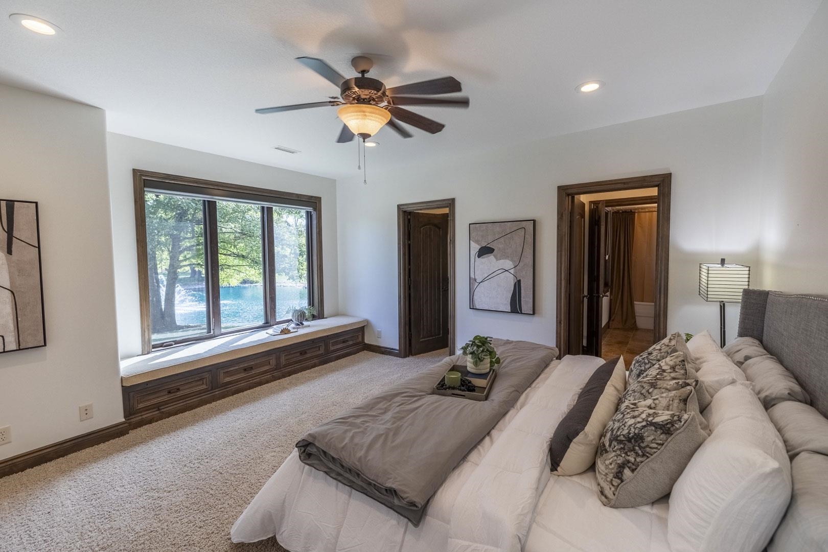 10806 E Glengate Property Photo 27