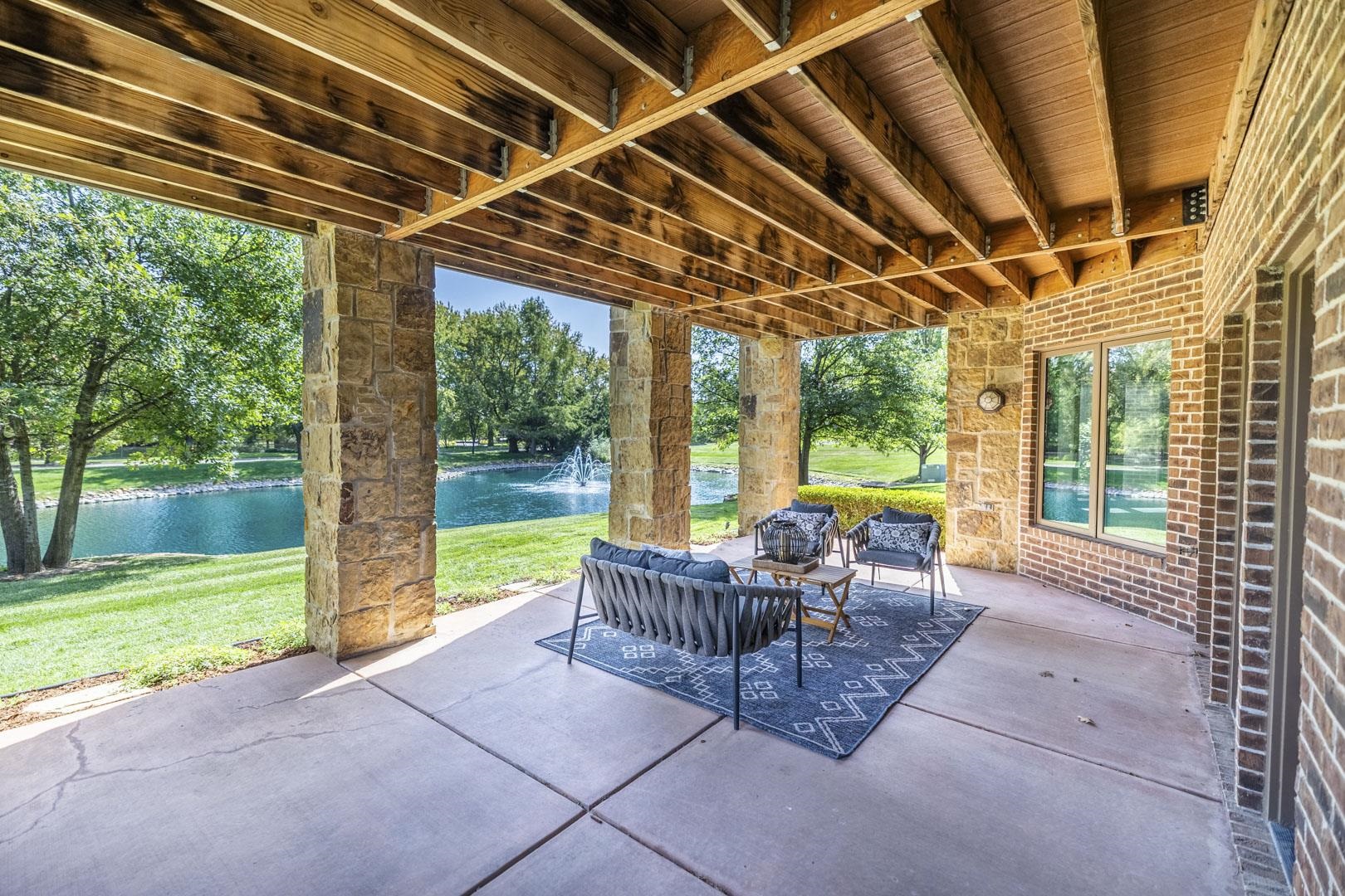 10806 E Glengate Property Photo 32