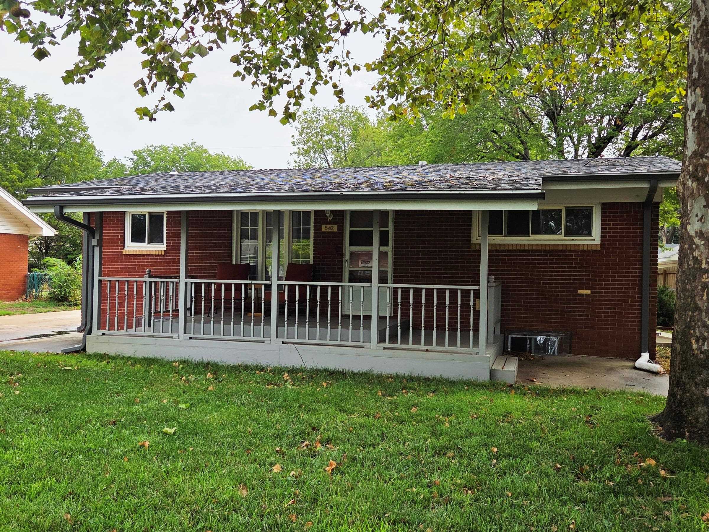 542 N Colby Property Photo 1