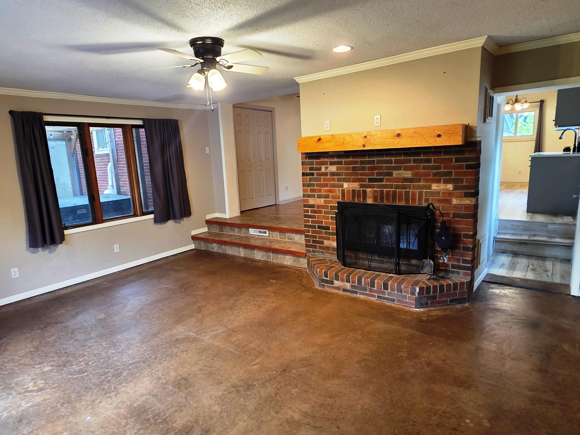 542 N Colby Property Photo 2