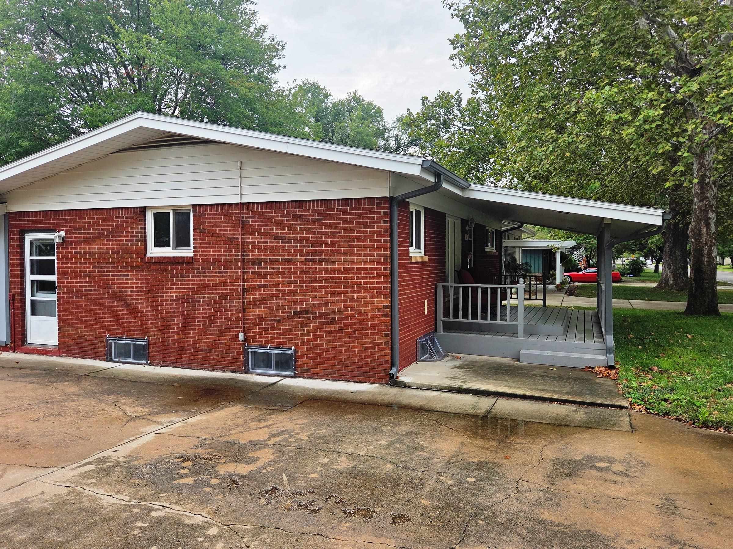 542 N Colby Property Photo 21