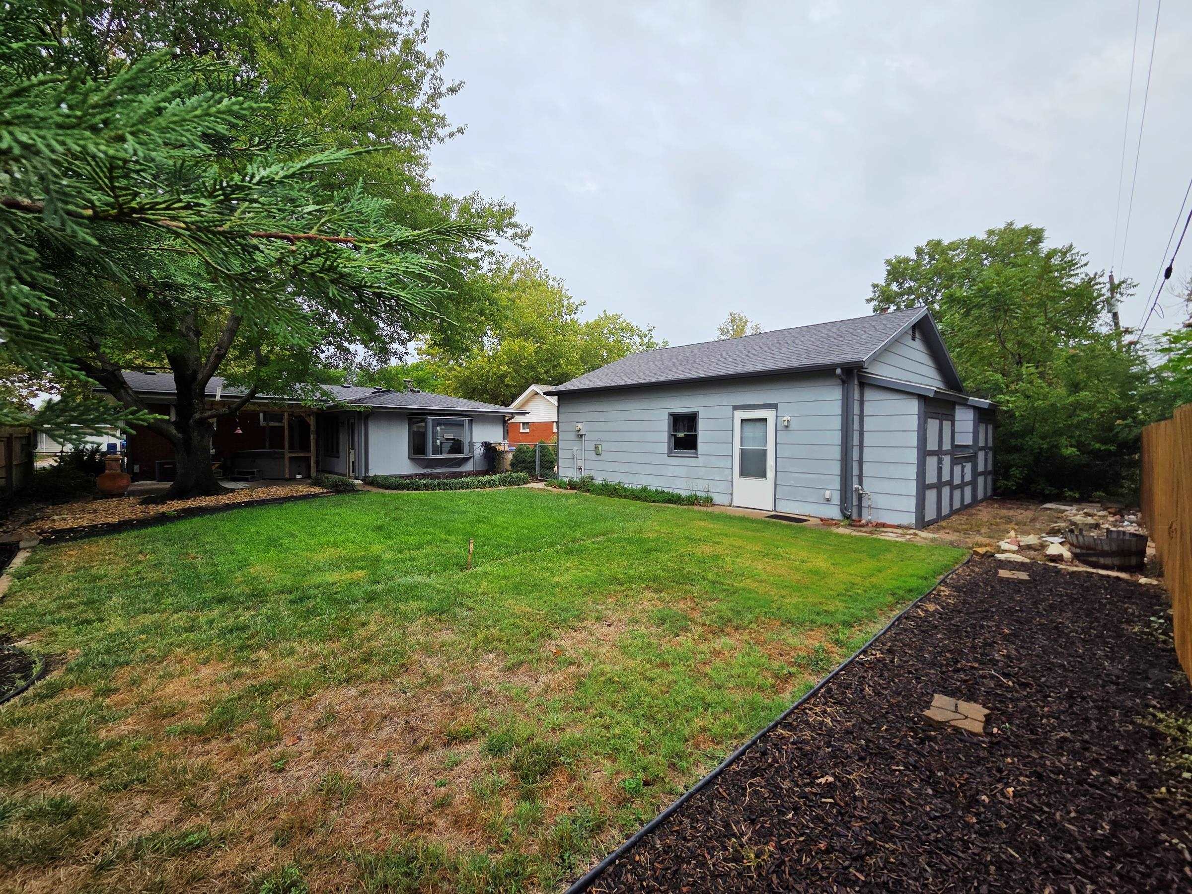 542 N Colby Property Photo 29