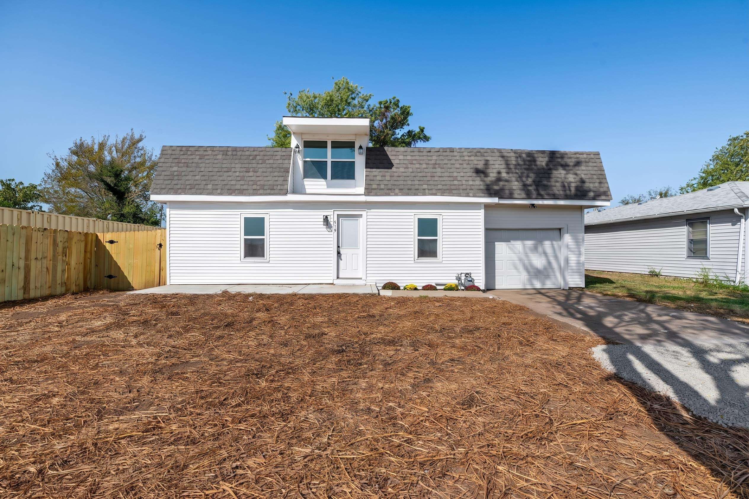 419 N Williams Property Photo 6