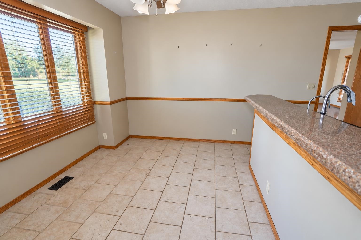 134 N Karren Ct Property Photo 7