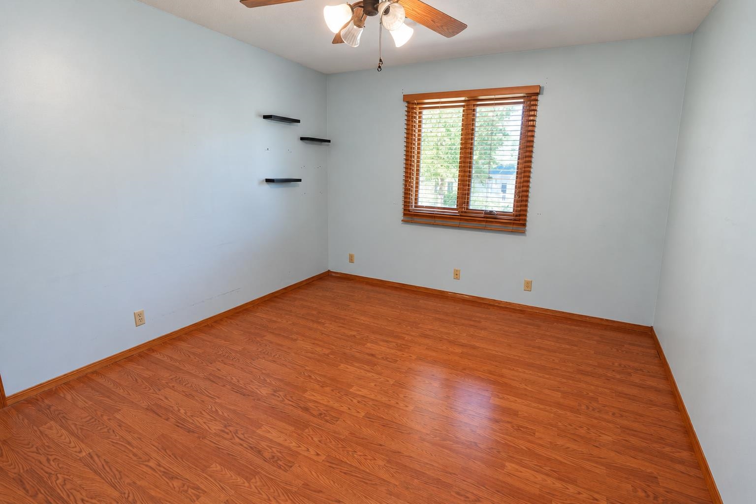 134 N Karren Ct Property Photo 12