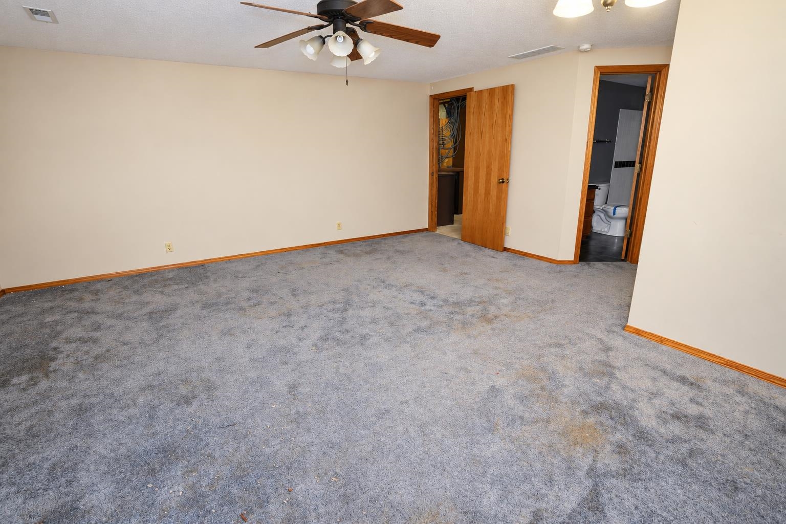 134 N Karren Ct Property Photo 16