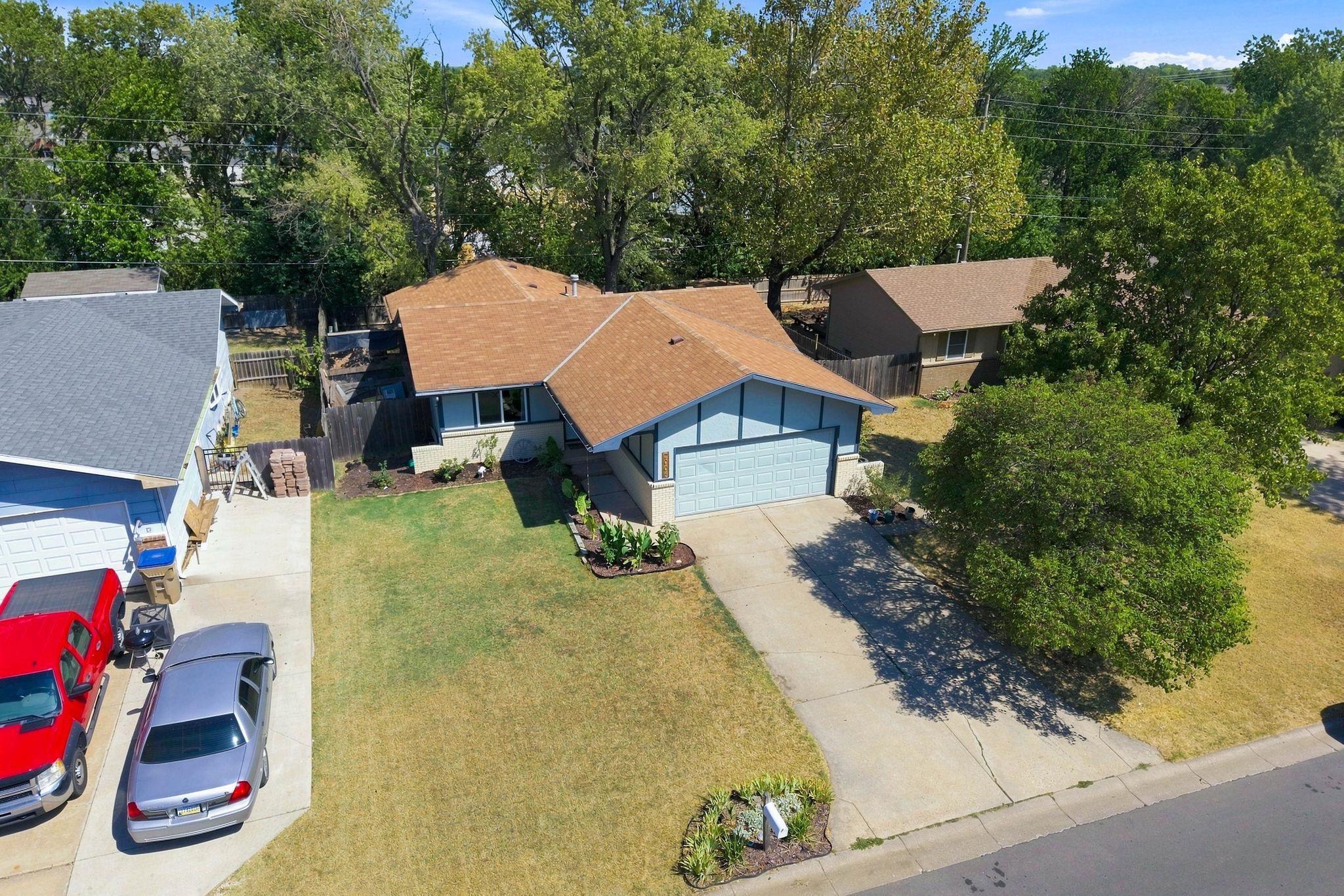 2006 E Ravena St Property Photo 2
