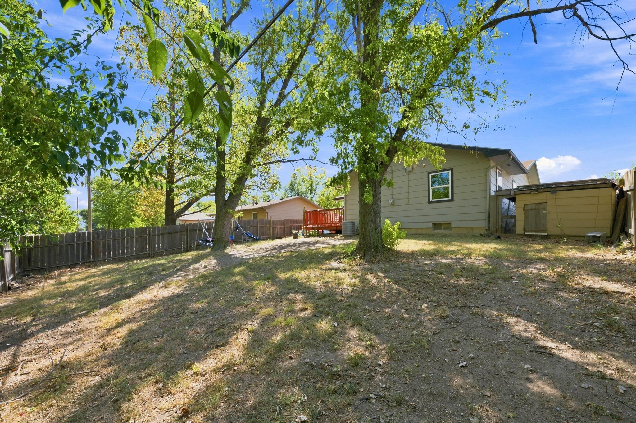 2006 E Ravena St Property Photo 32