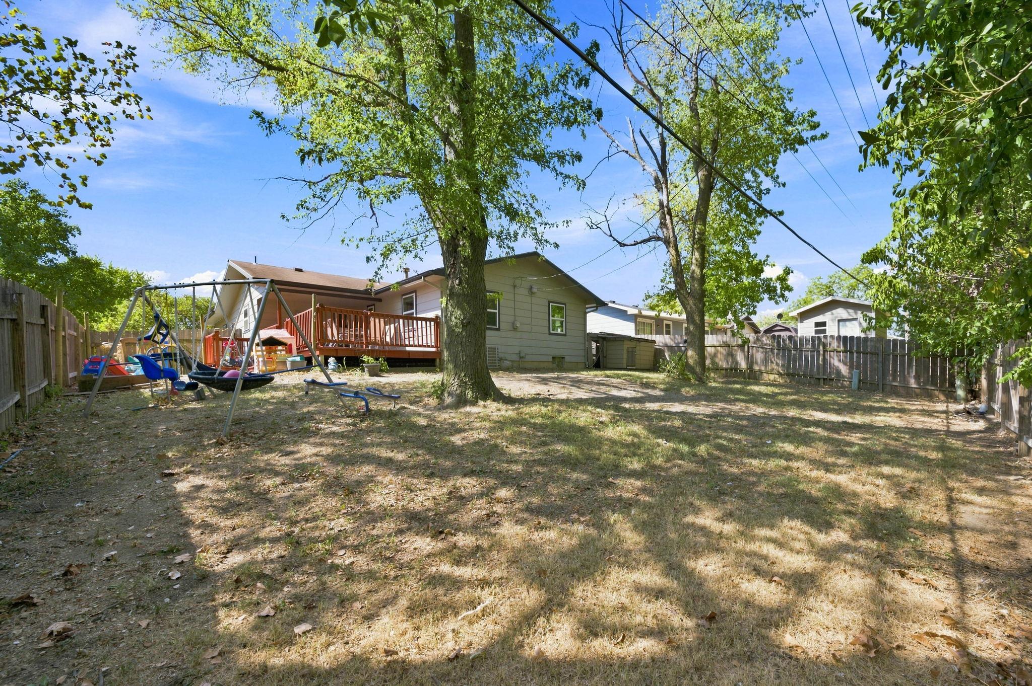 2006 E Ravena St Property Photo 33