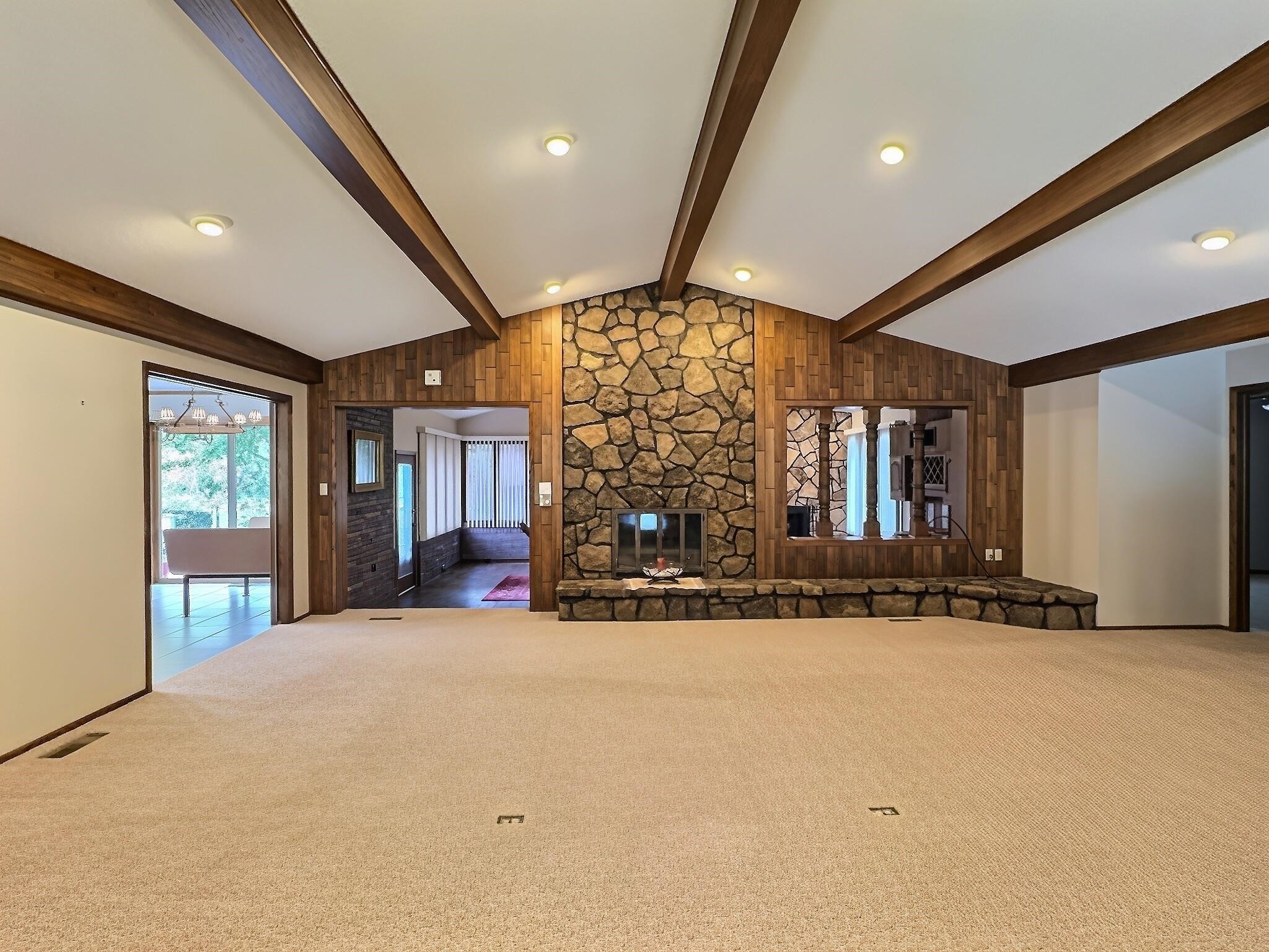 3 Tanglewood Ln Property Photo 6