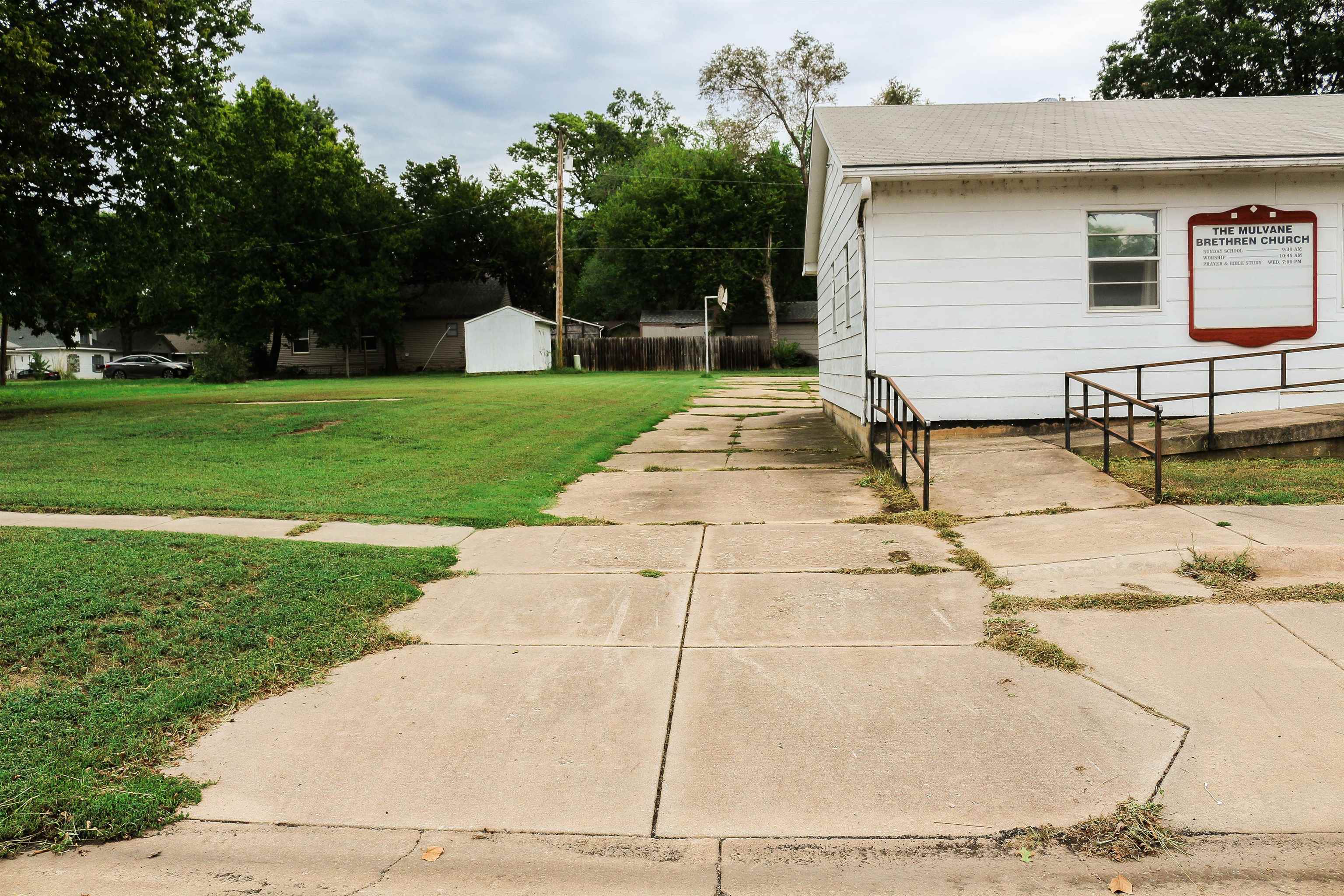 310 S Central Property Photo 19