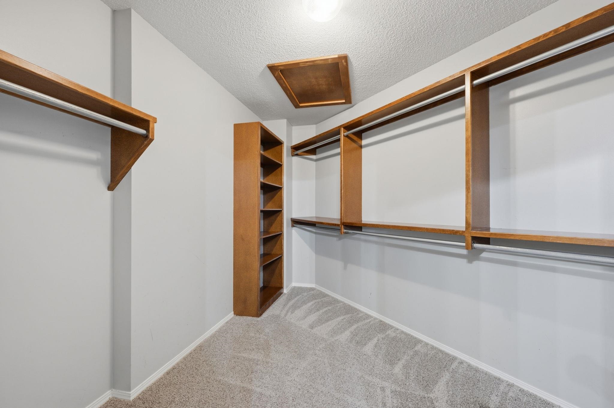 2213 E Myrtlewood Ct Property Photo 19