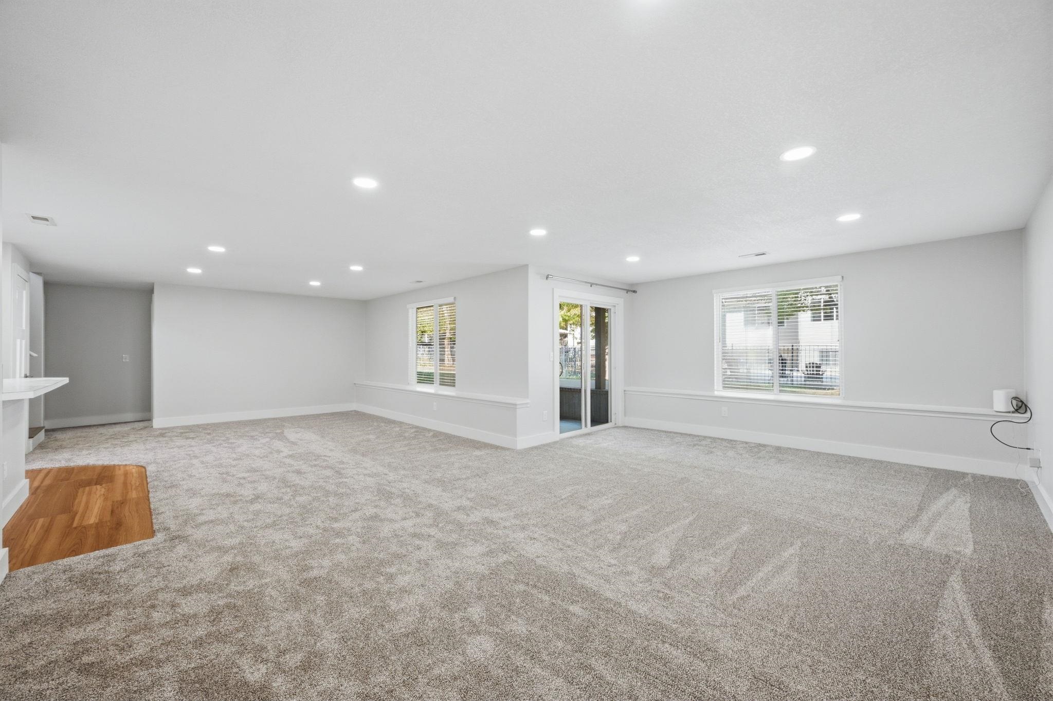 2213 E Myrtlewood Ct Property Photo 26