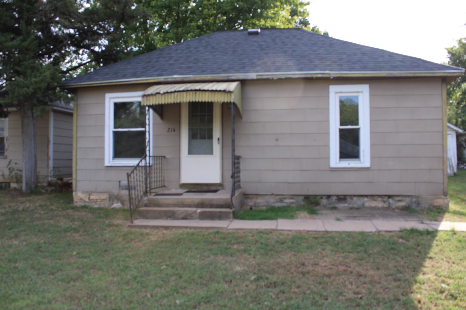 214 N Iowa Property Photo 1