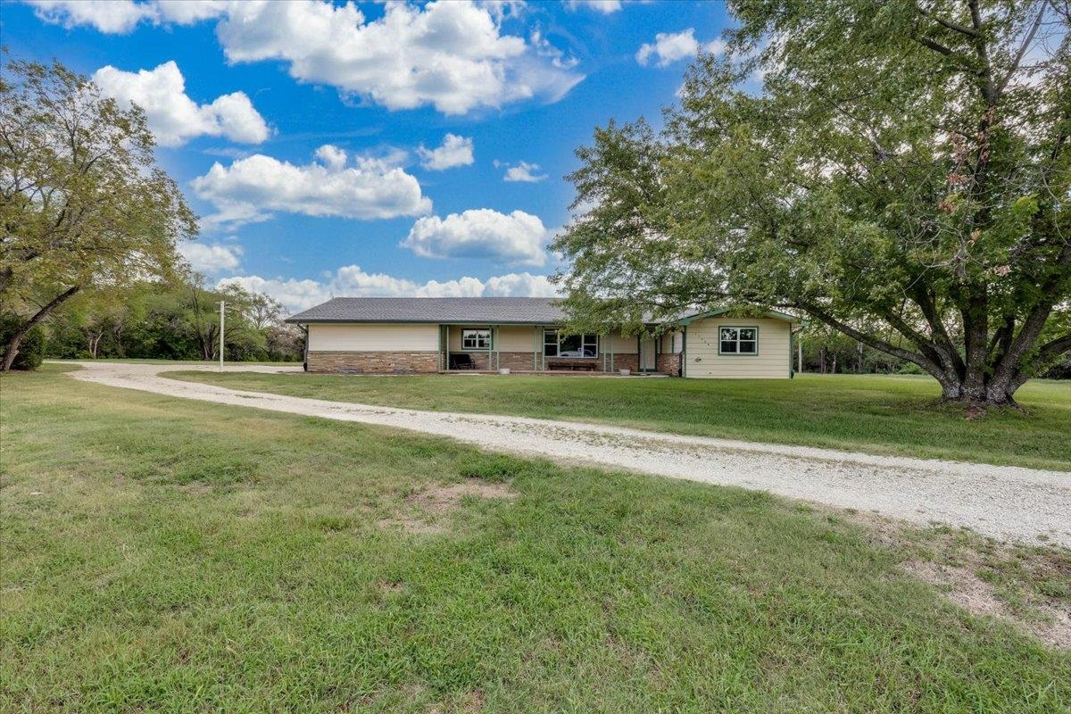 17490 Sw Hillwood Rd. Property Photo 1