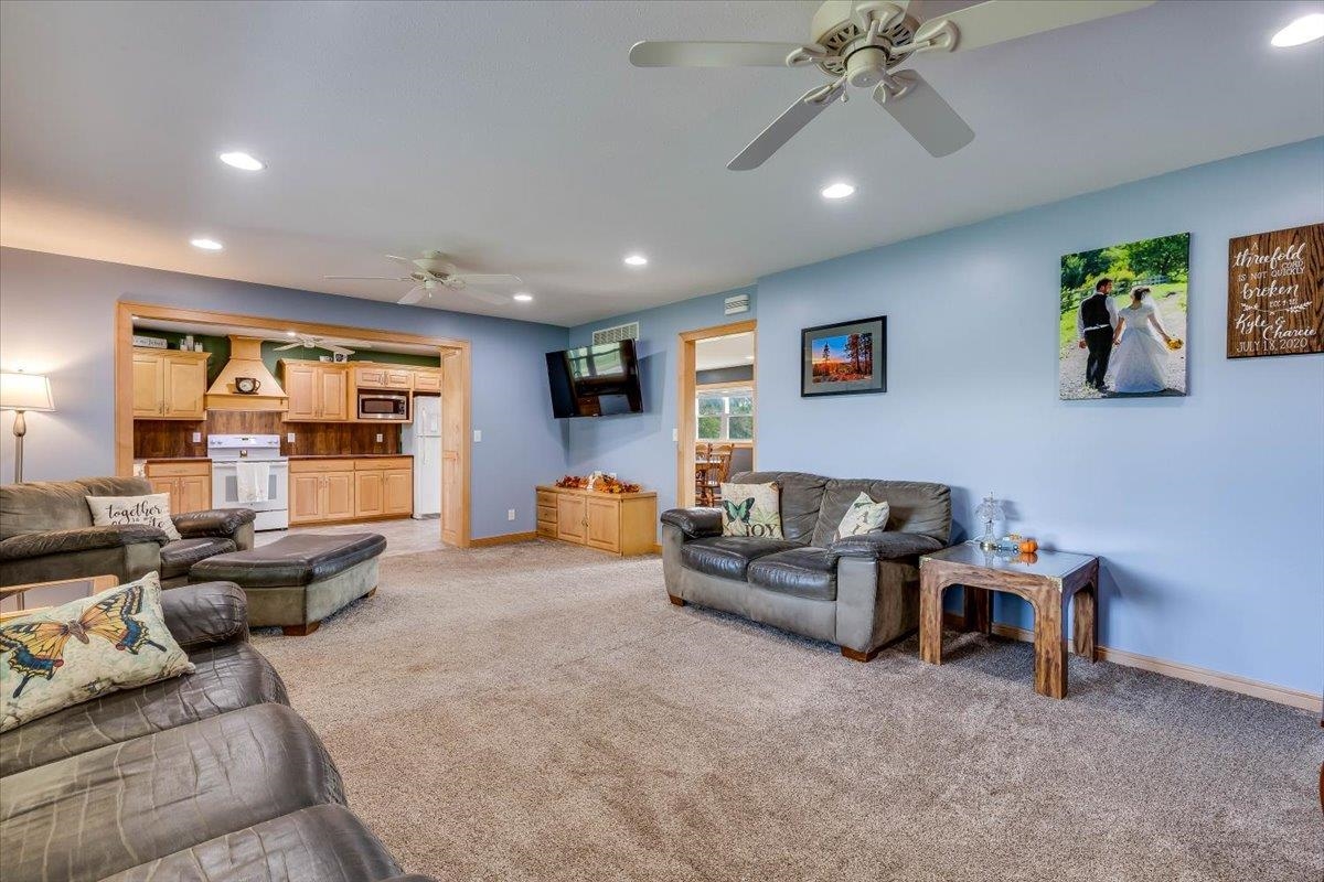 17490 Sw Hillwood Rd. Property Photo 9