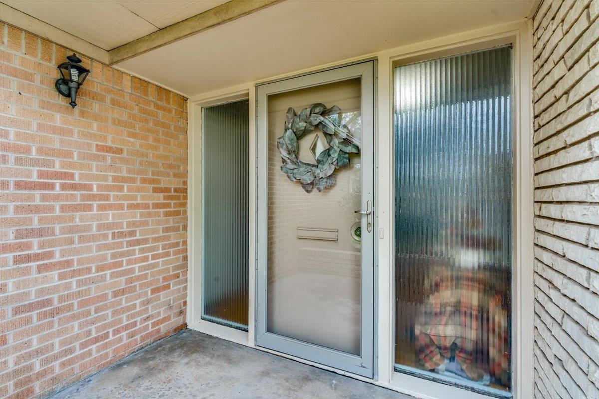 1617 N Womer Dr Property Photo 4