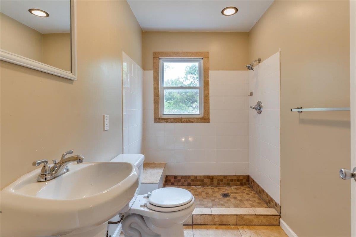 2410 E Wilma Property Photo 17