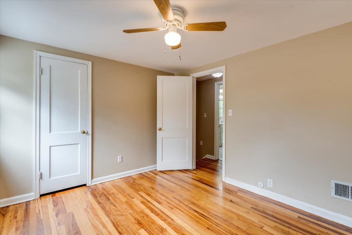 2410 E Wilma Property Photo 23