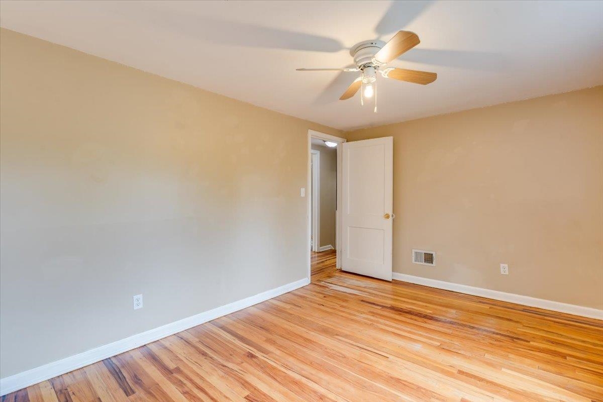 2410 E Wilma Property Photo 24