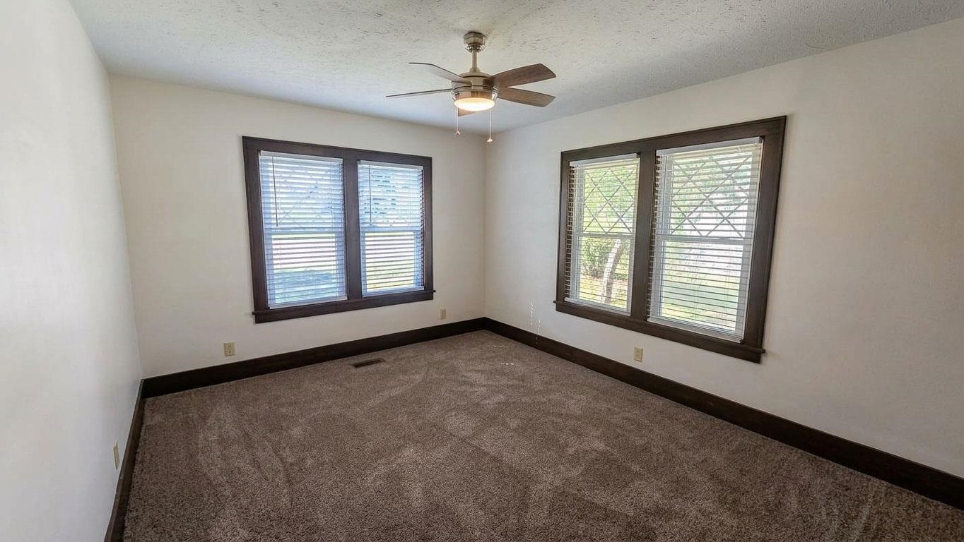 100 N C Property Photo 11