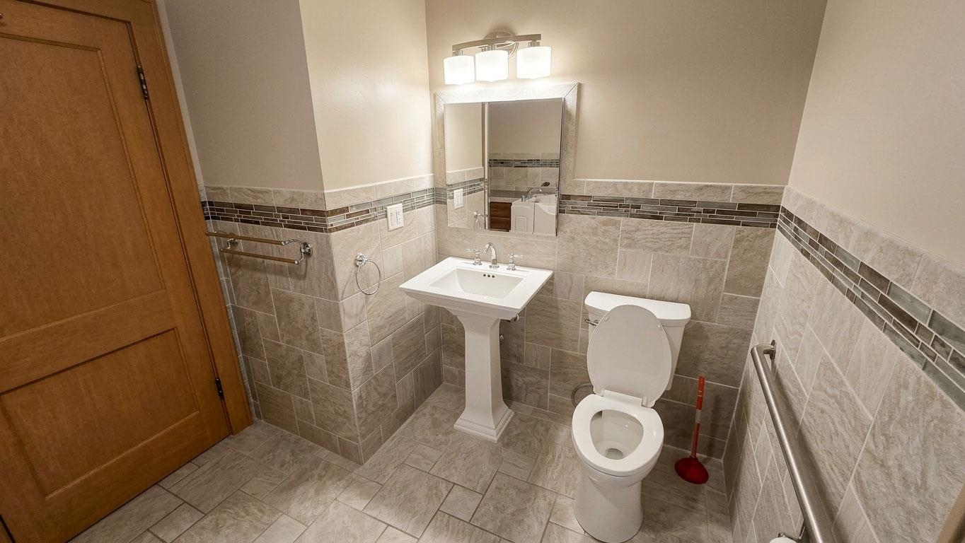 100 N C Property Photo 13