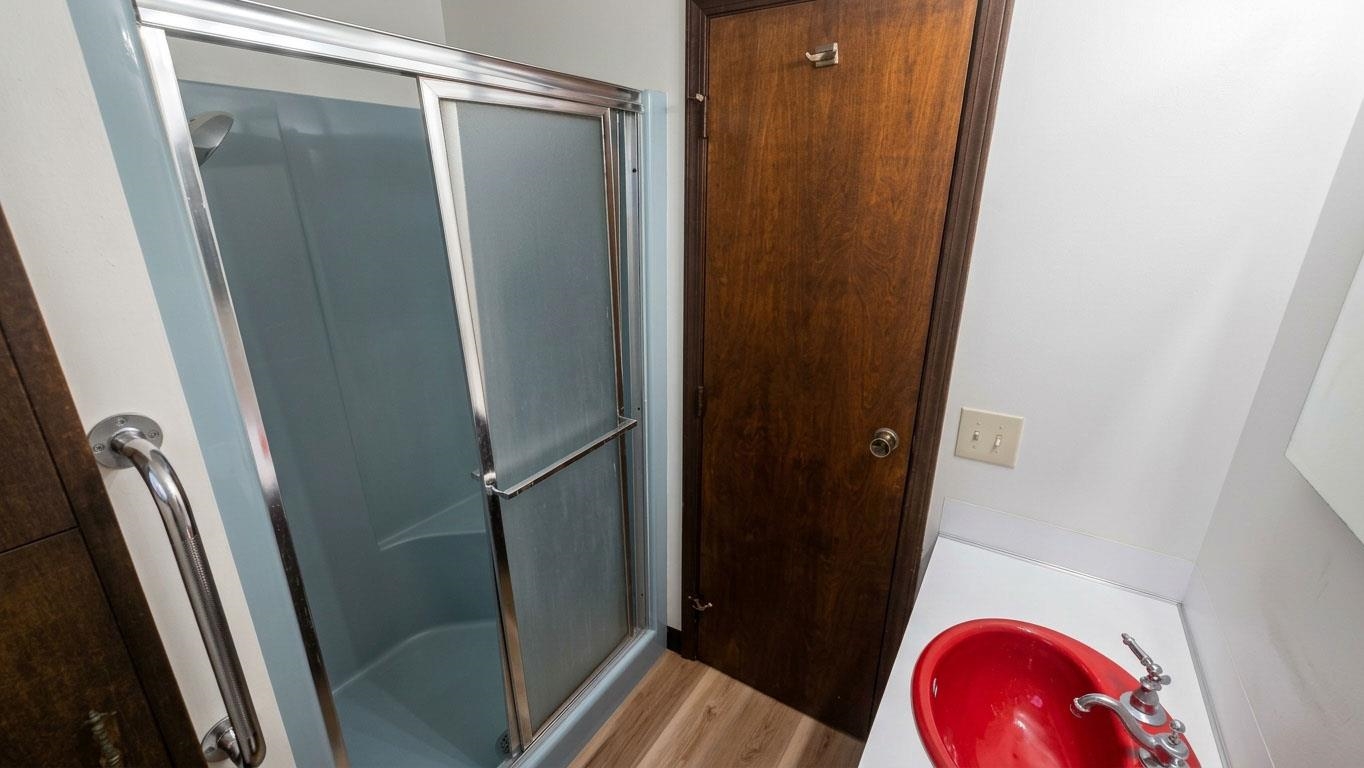 100 N C Property Photo 17