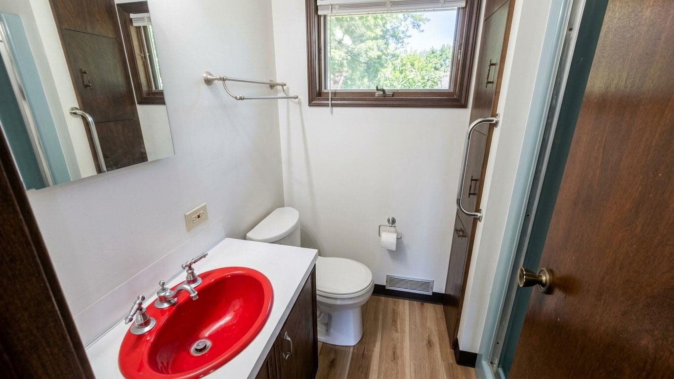 100 N C Property Photo 18