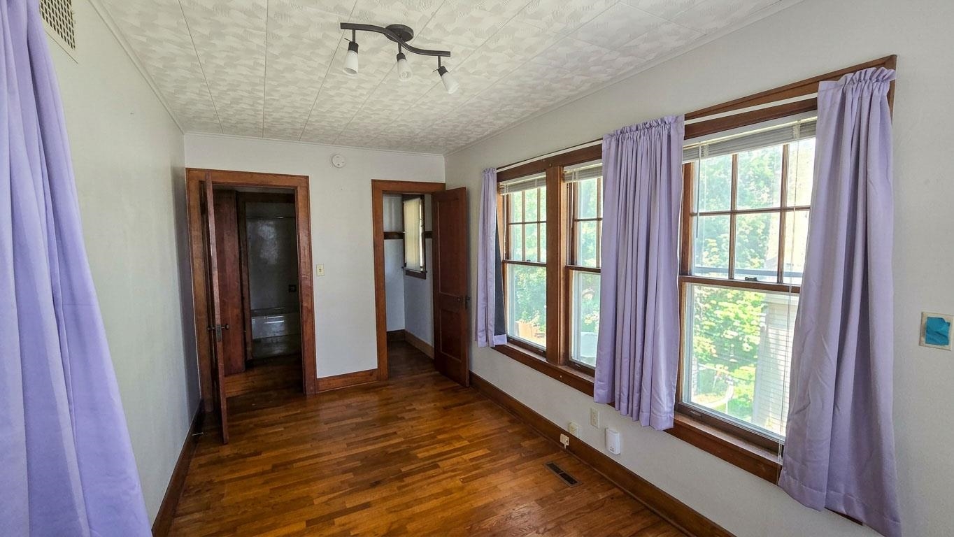 100 N C Property Photo 29