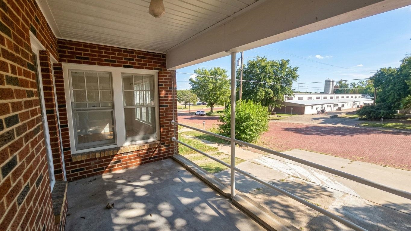 100 N C Property Photo 31