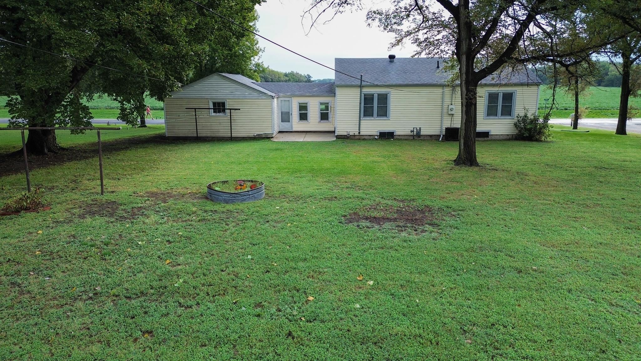 425 S Elm St Property Photo 18