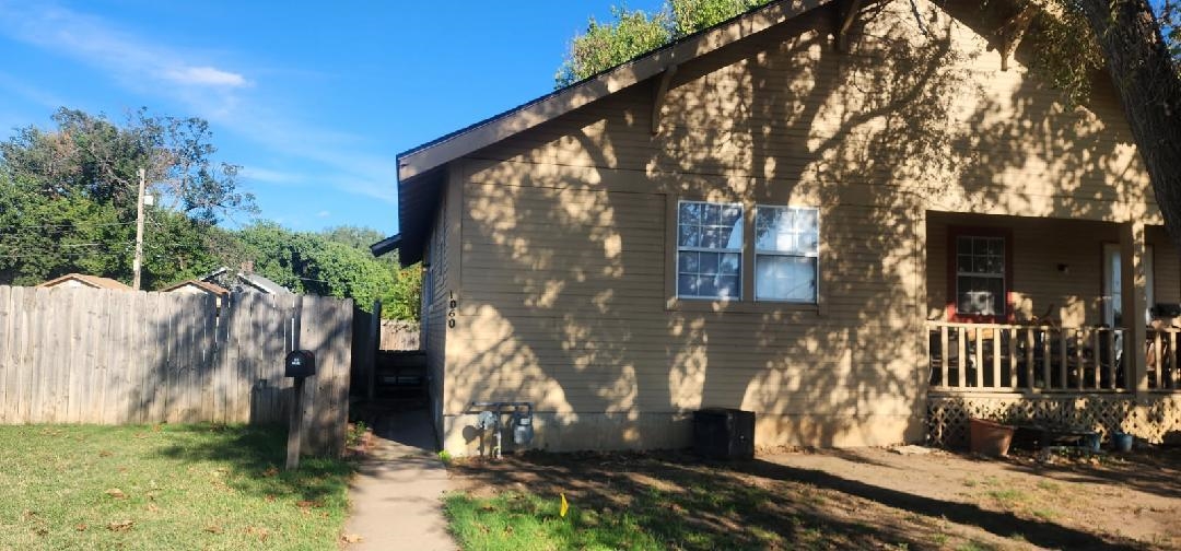 1060 N Water Property Photo 1