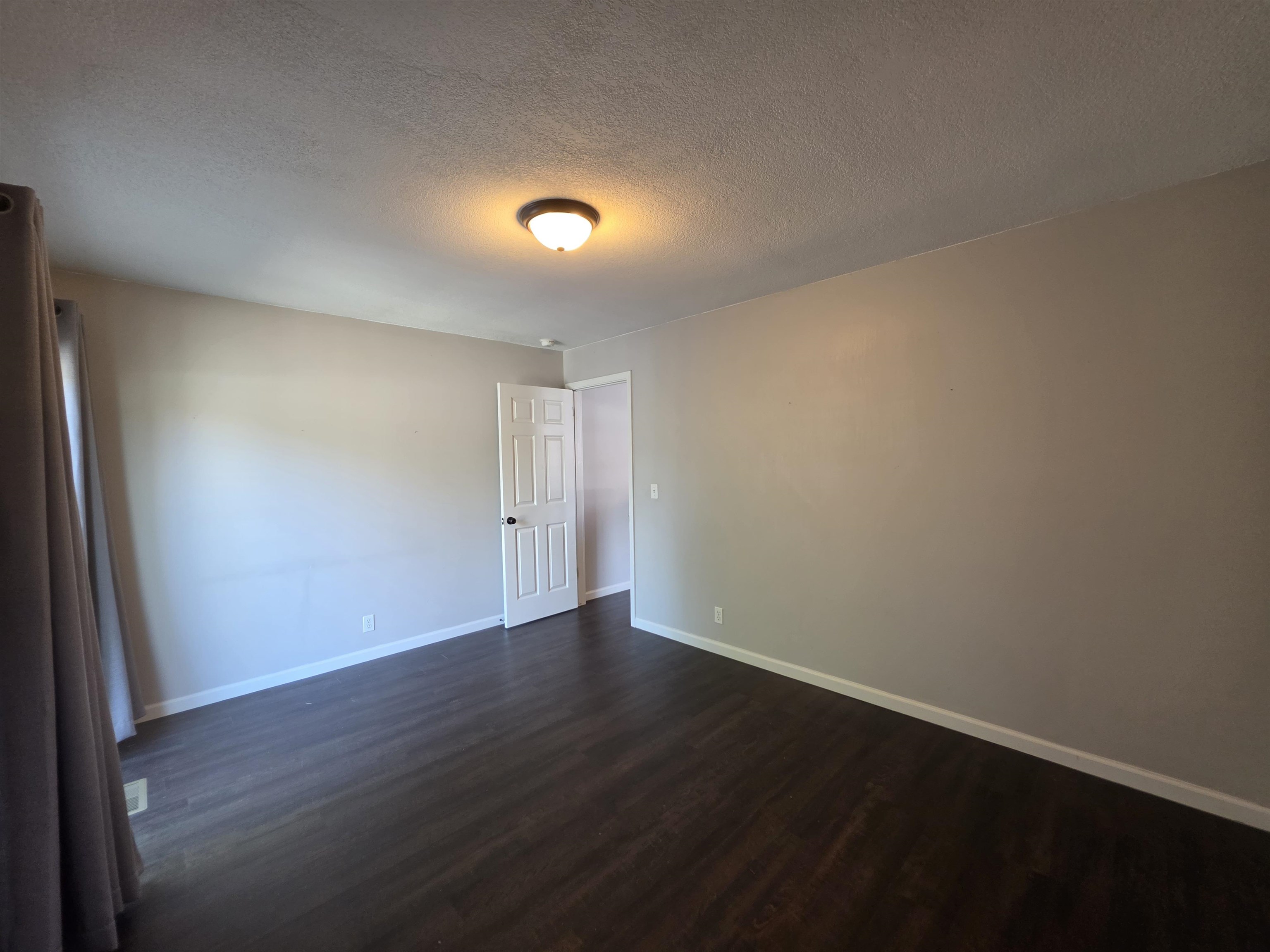 1060 N Water Property Photo 6