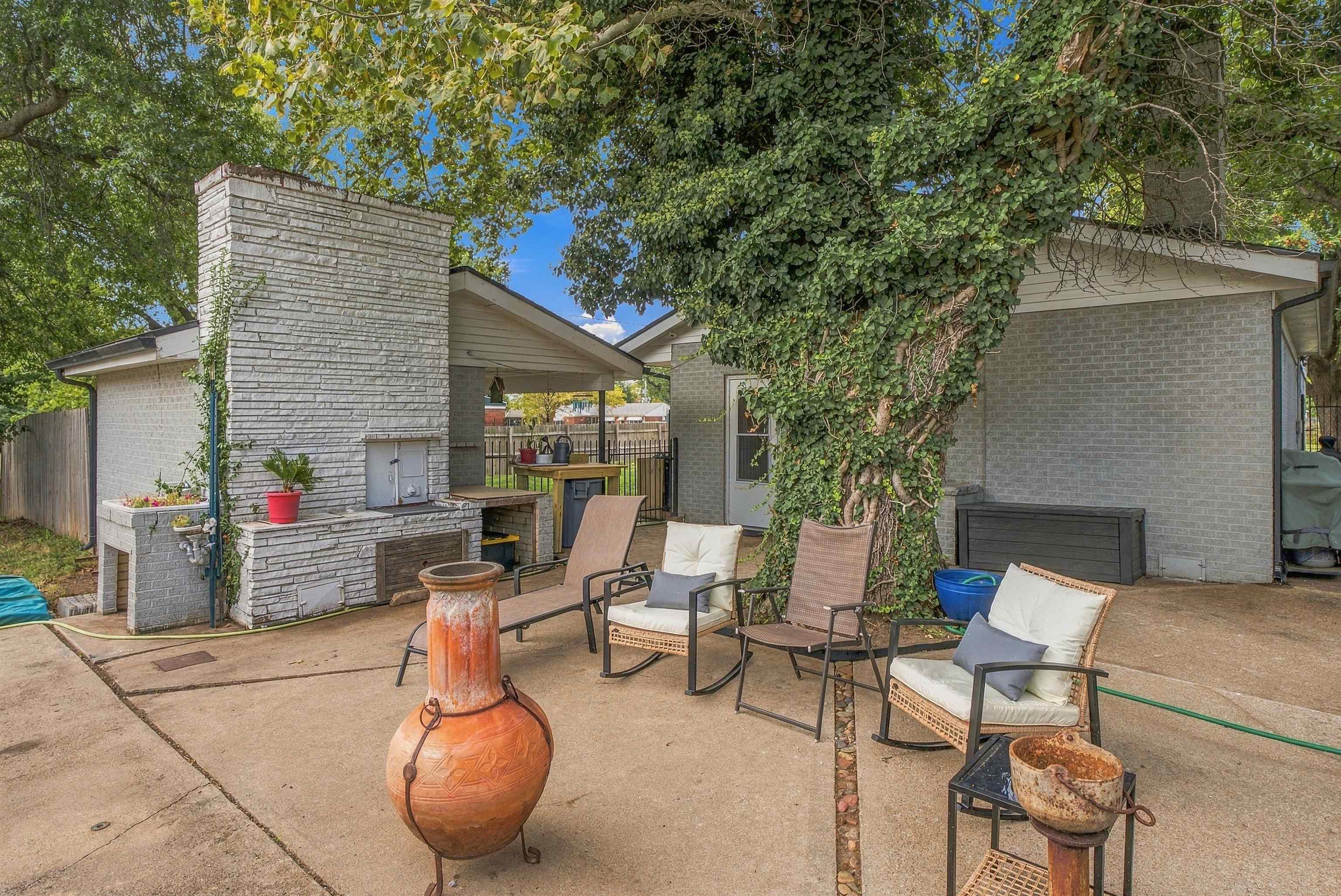 2256 S Fountain St. Property Photo 30