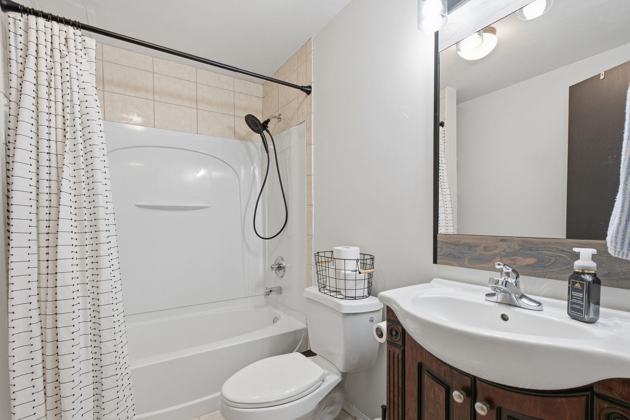 4222 N Dellrose Property Photo 24