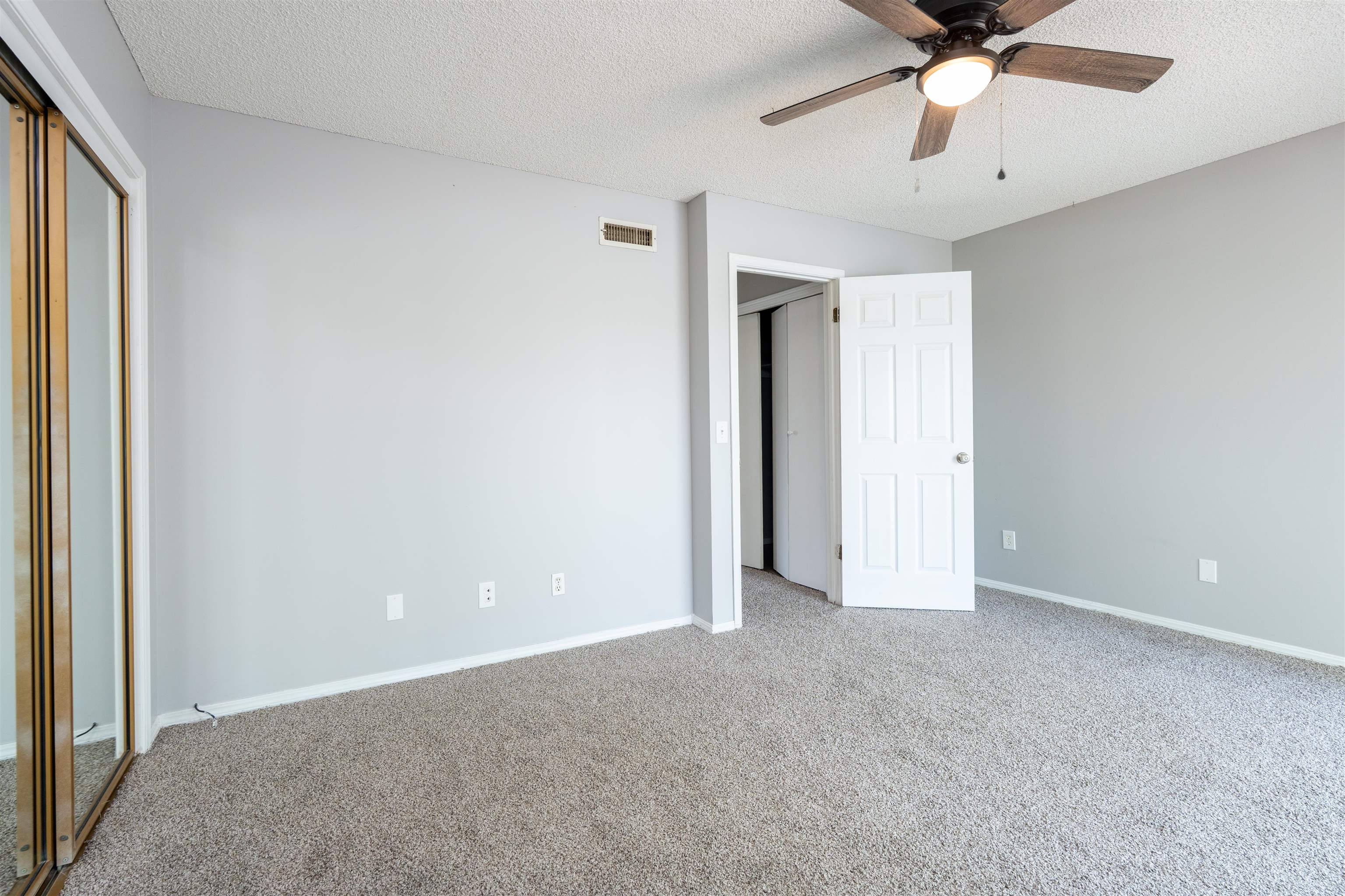 5590 S Gold St, Unit 300 Property Photo 22