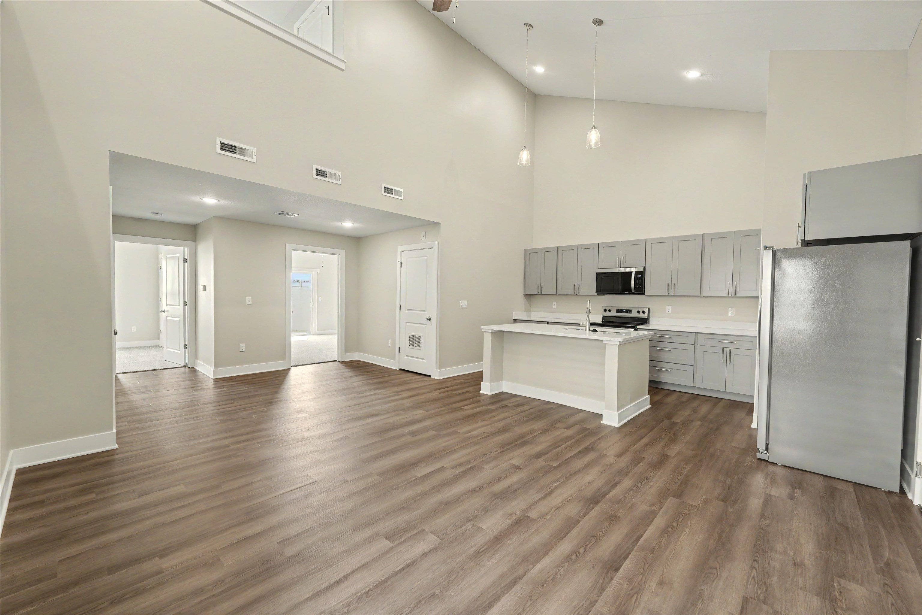 2717 Amelia Lane Property Photo 2