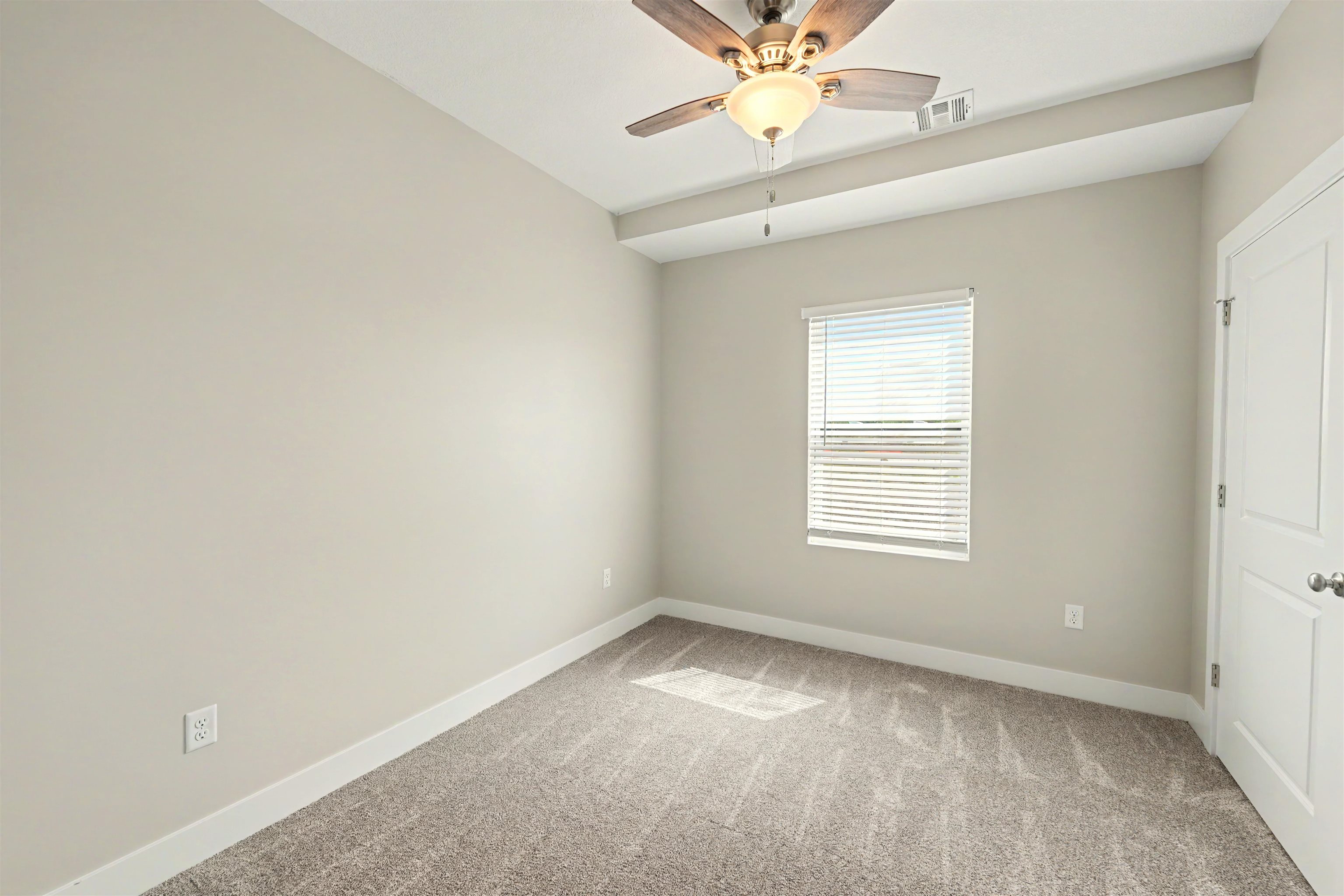 2717 Amelia Lane Property Photo 15
