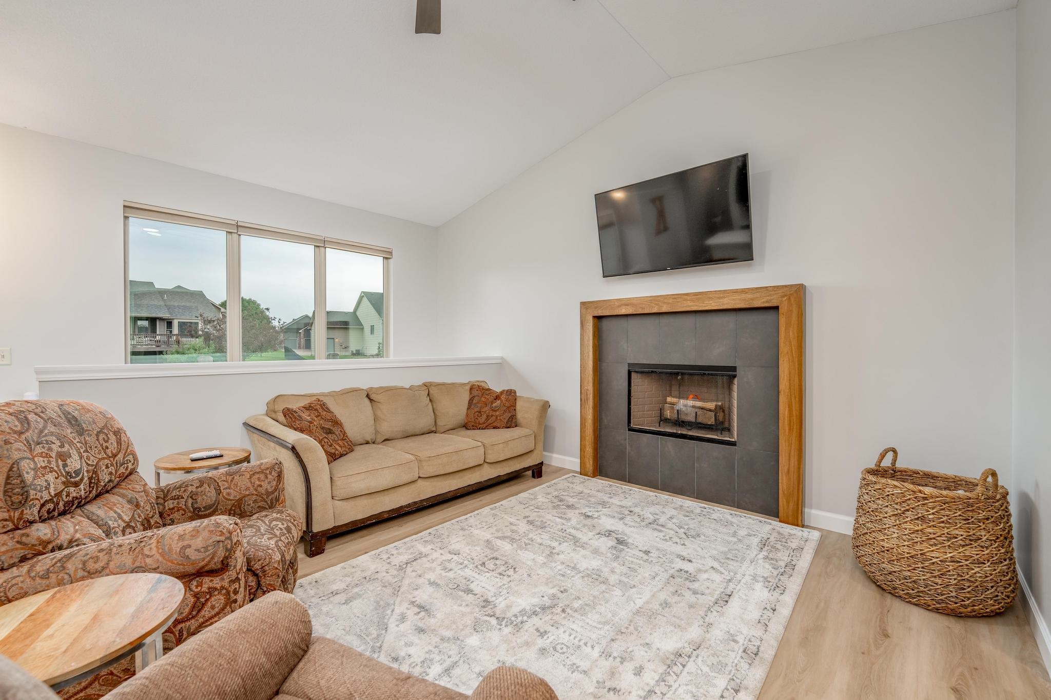 13207 E Gilbert Ct Property Photo 5
