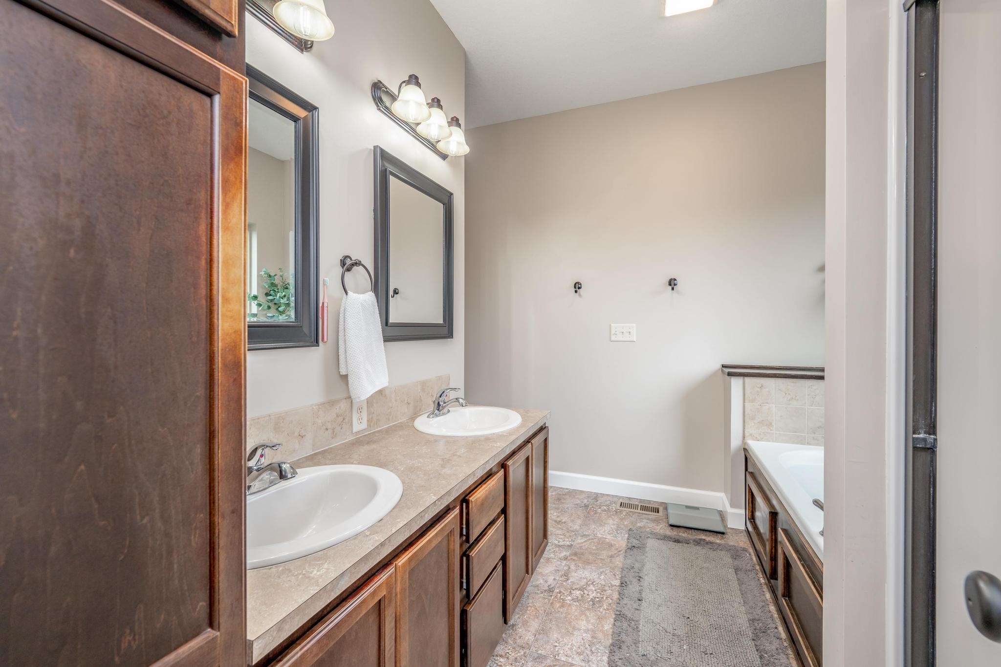 13207 E Gilbert Ct Property Photo 13