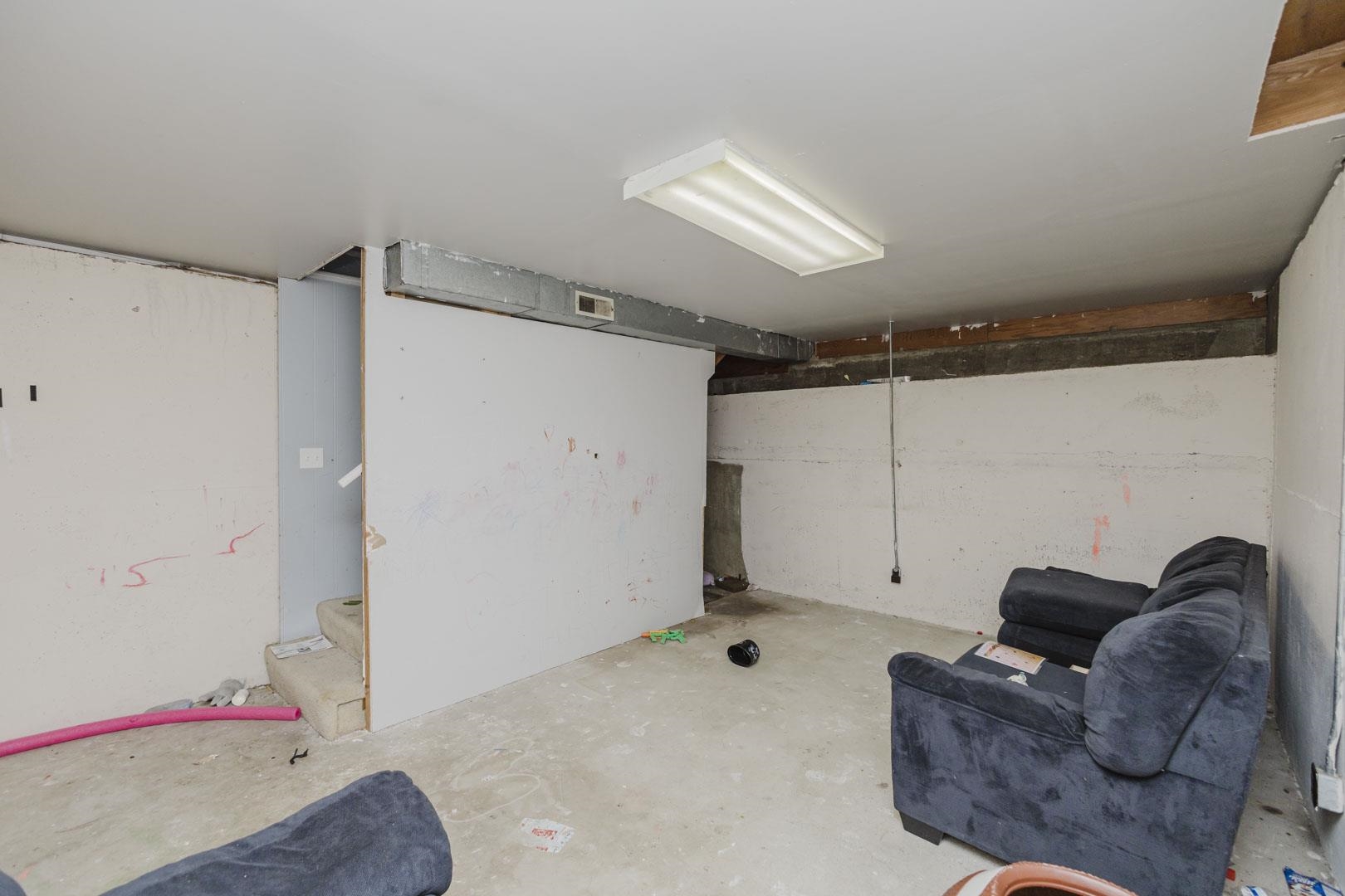 2223 S Walnut Property Photo 18