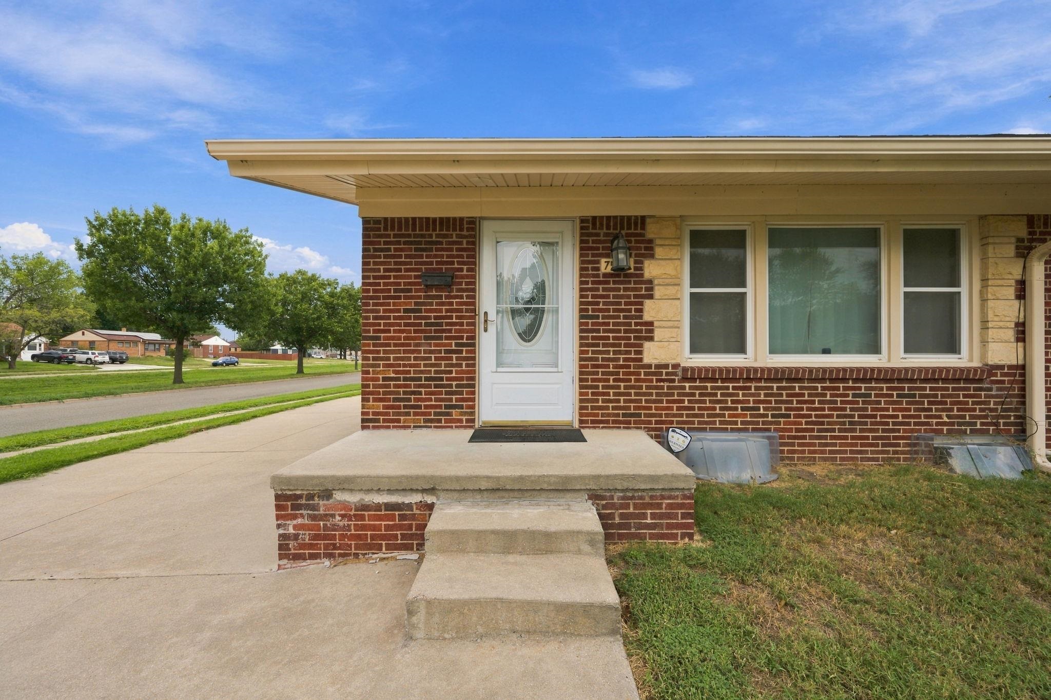 7504 E Gilbert St Property Photo 2