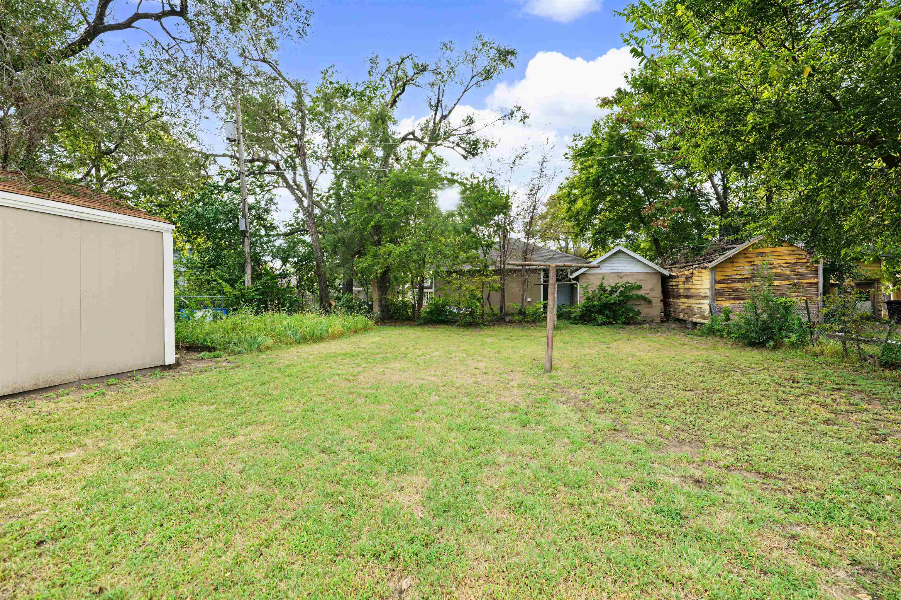 420 S College Ave Property Photo 15