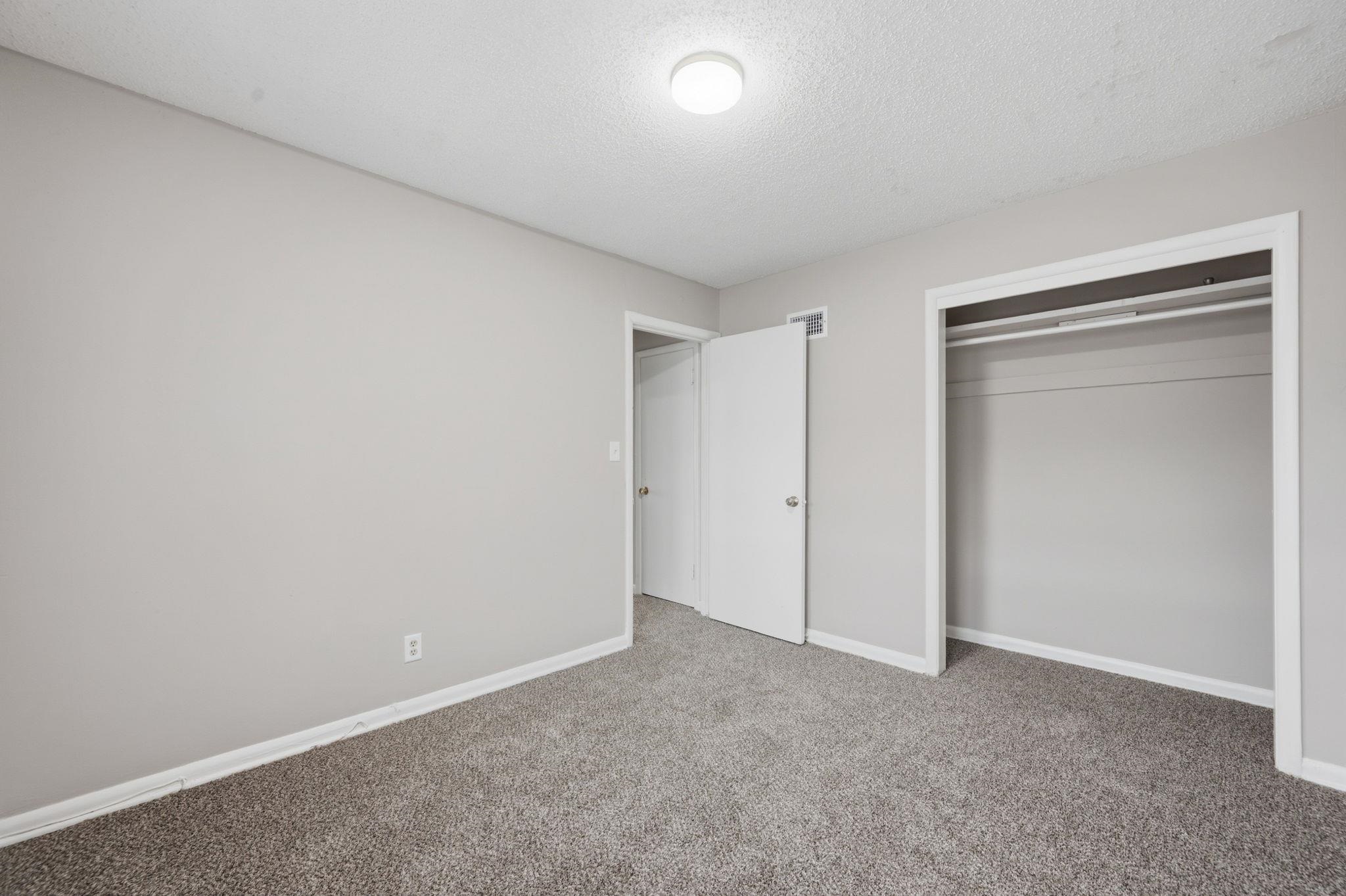 2804 E 13th Property Photo 16