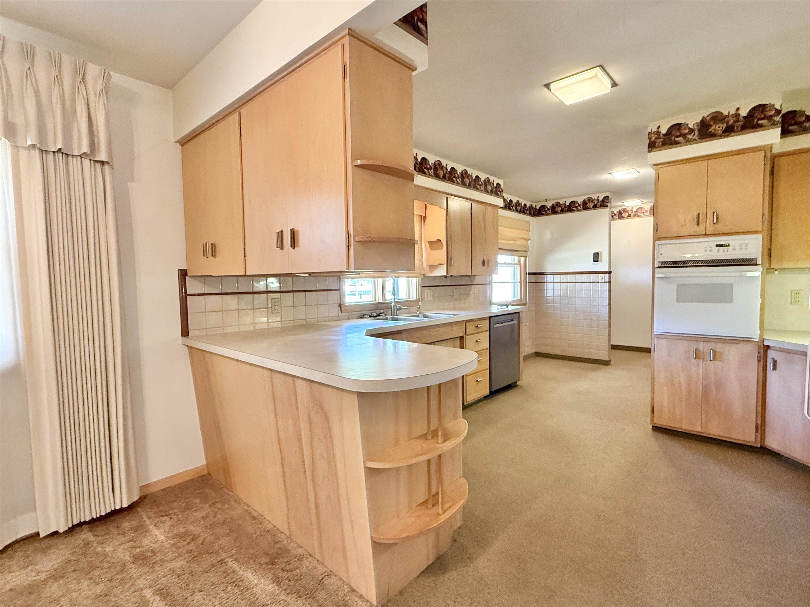 207 S Park Ave Property Photo 11