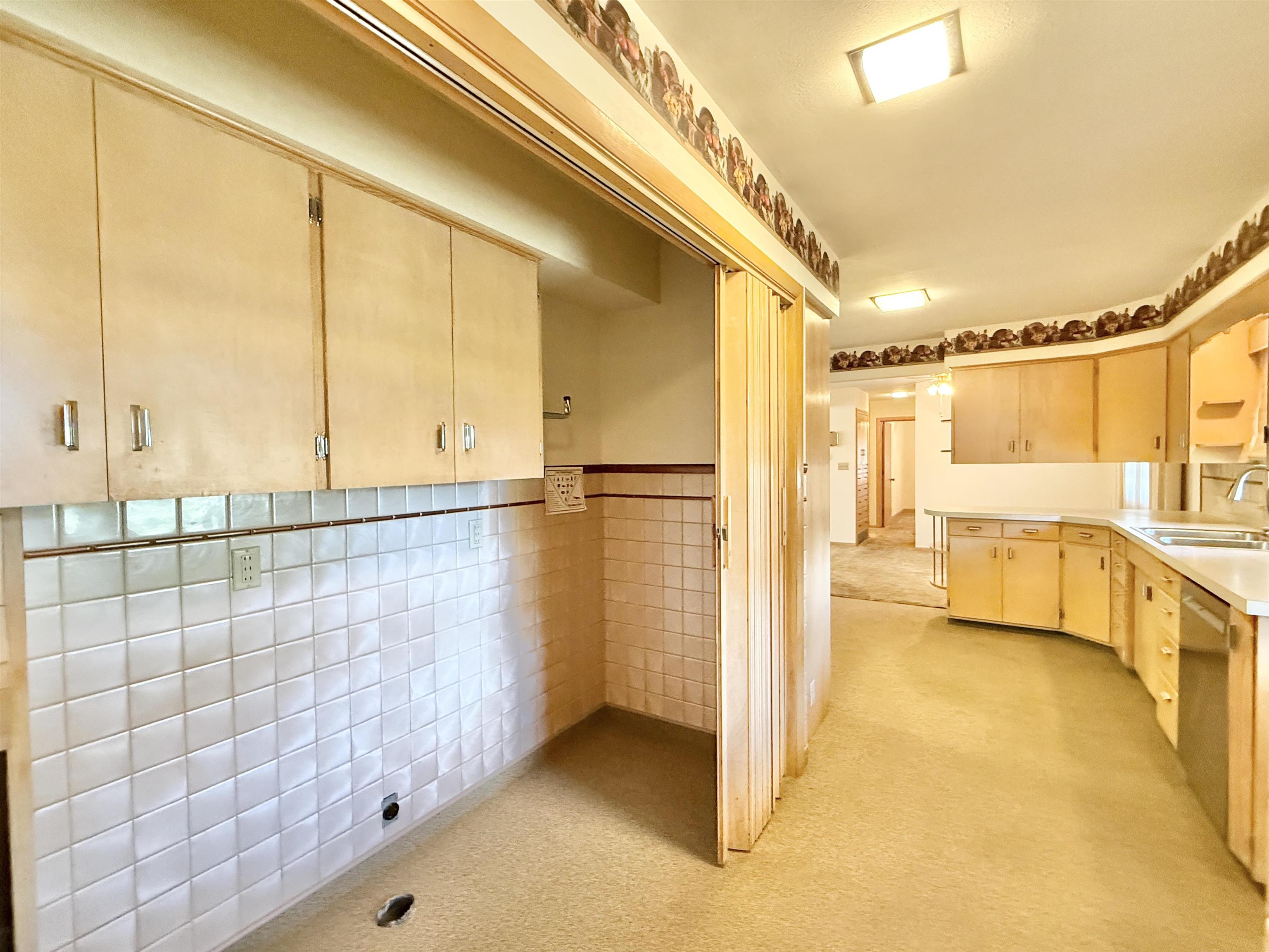 207 S Park Ave Property Photo 18