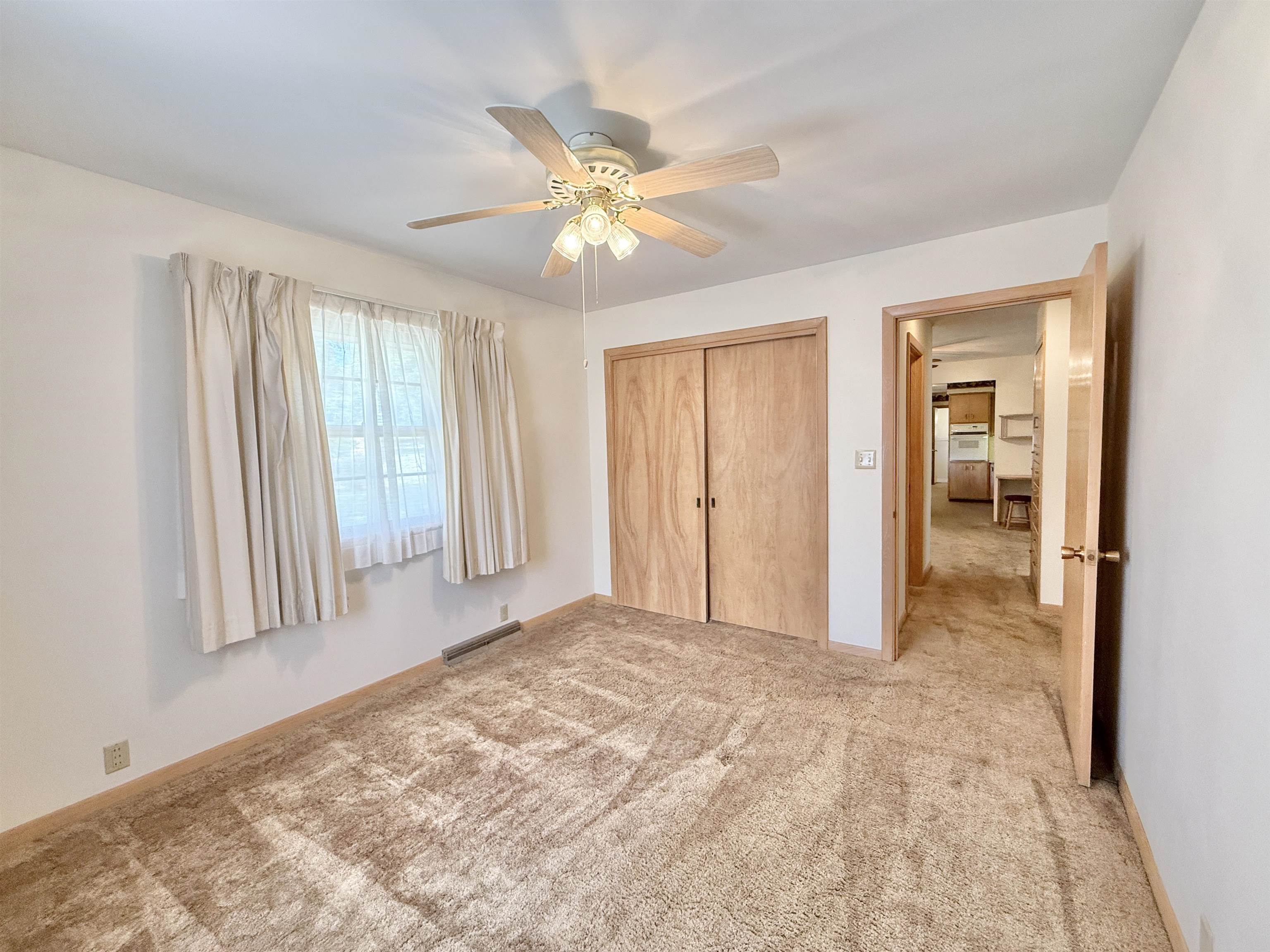 207 S Park Ave Property Photo 24