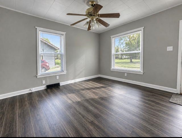 661 Montrose St. Property Photo 2