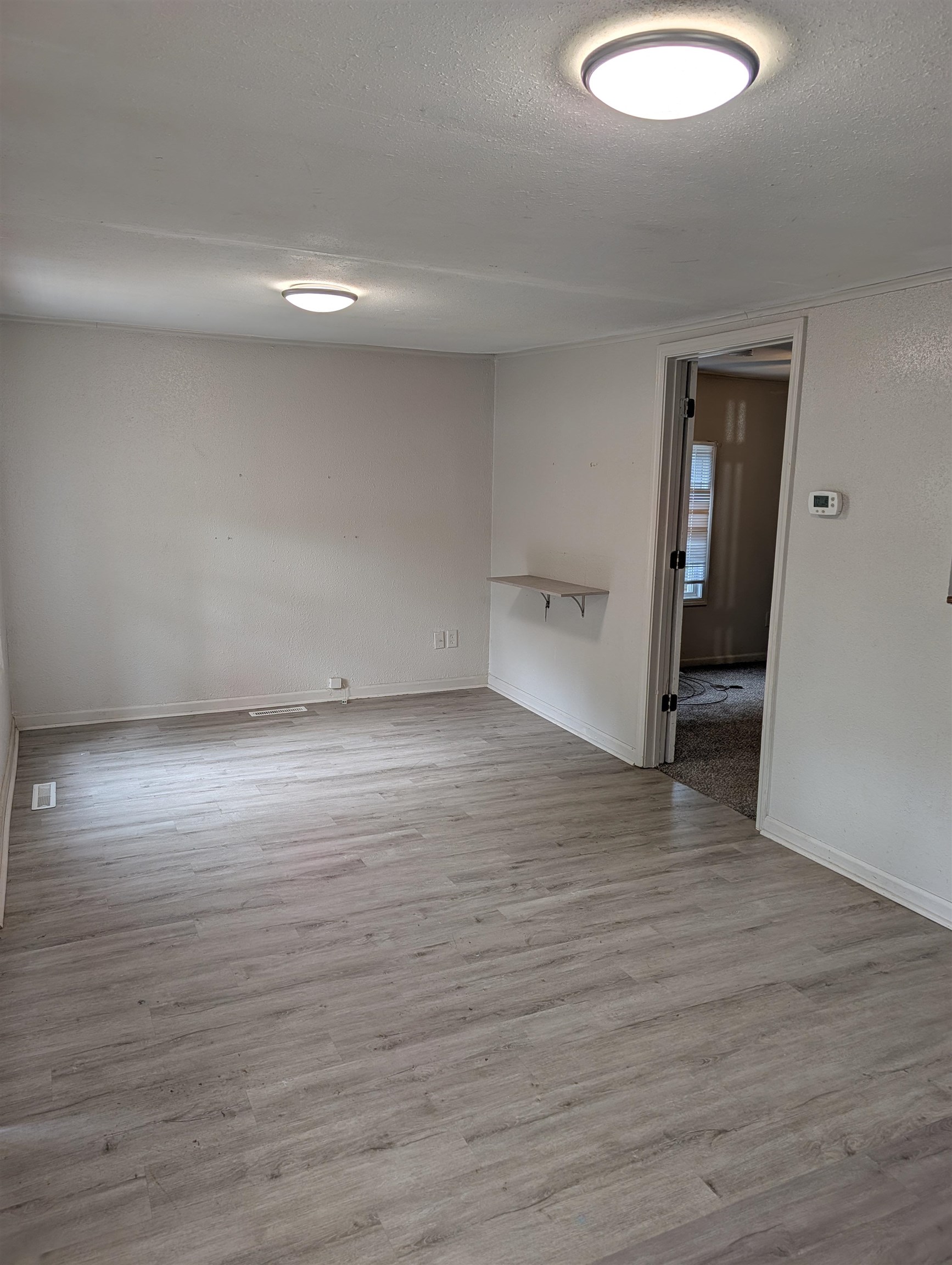 1108 Ellet St Property Photo 4