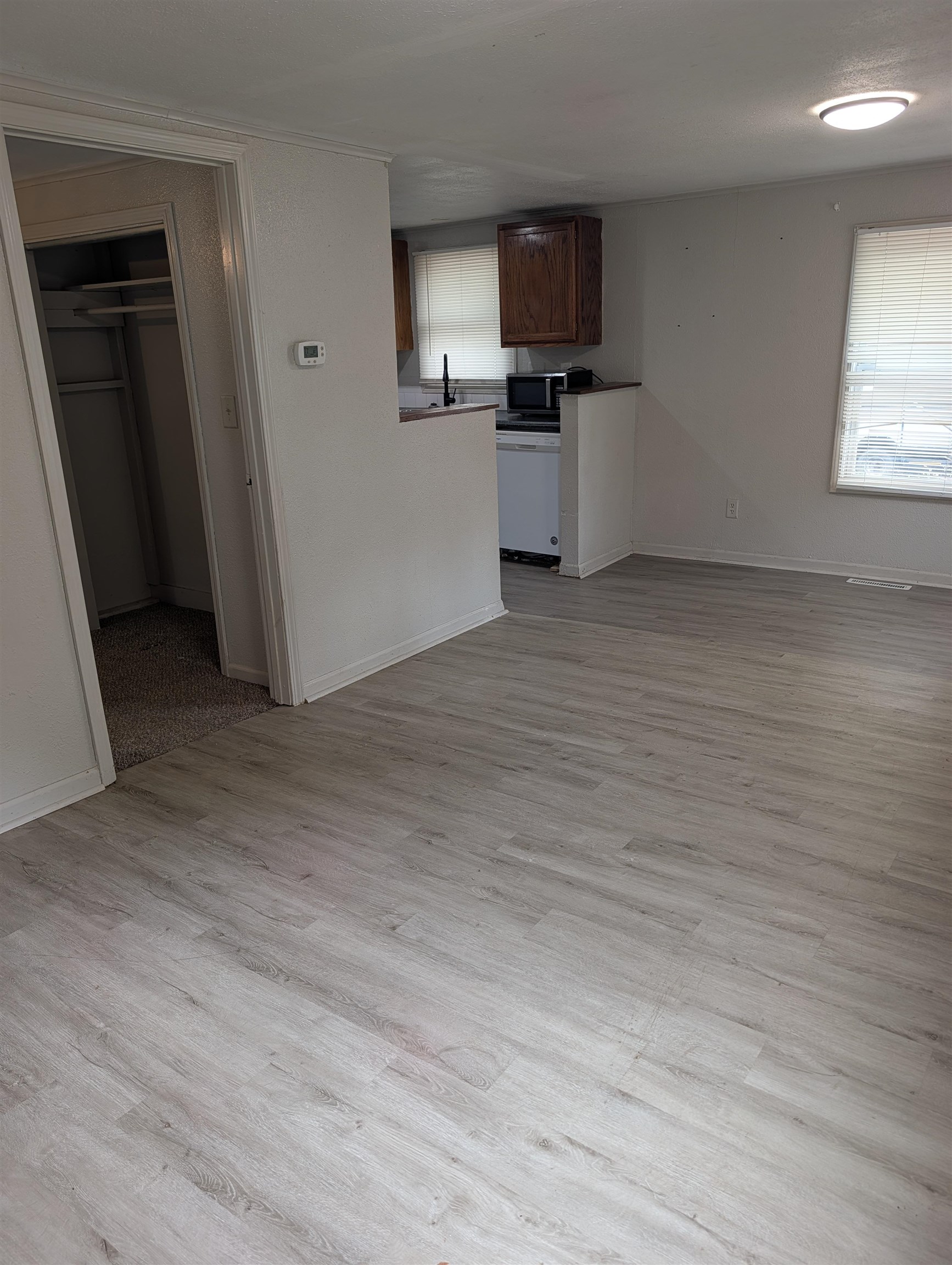 1108 Ellet St Property Photo 6